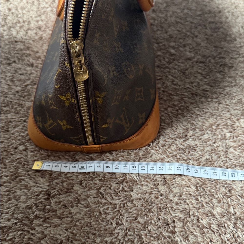 Louis Vuitton Alma PM Monogram Canvas Handbag – Made in France 2 - Picture 4 of 10